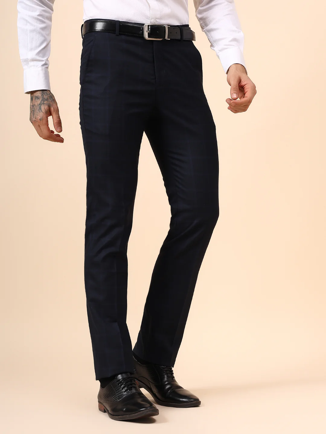 Men's Navy Blue Checkered Non Plated Regular Fit Formal Trouser - Image 4