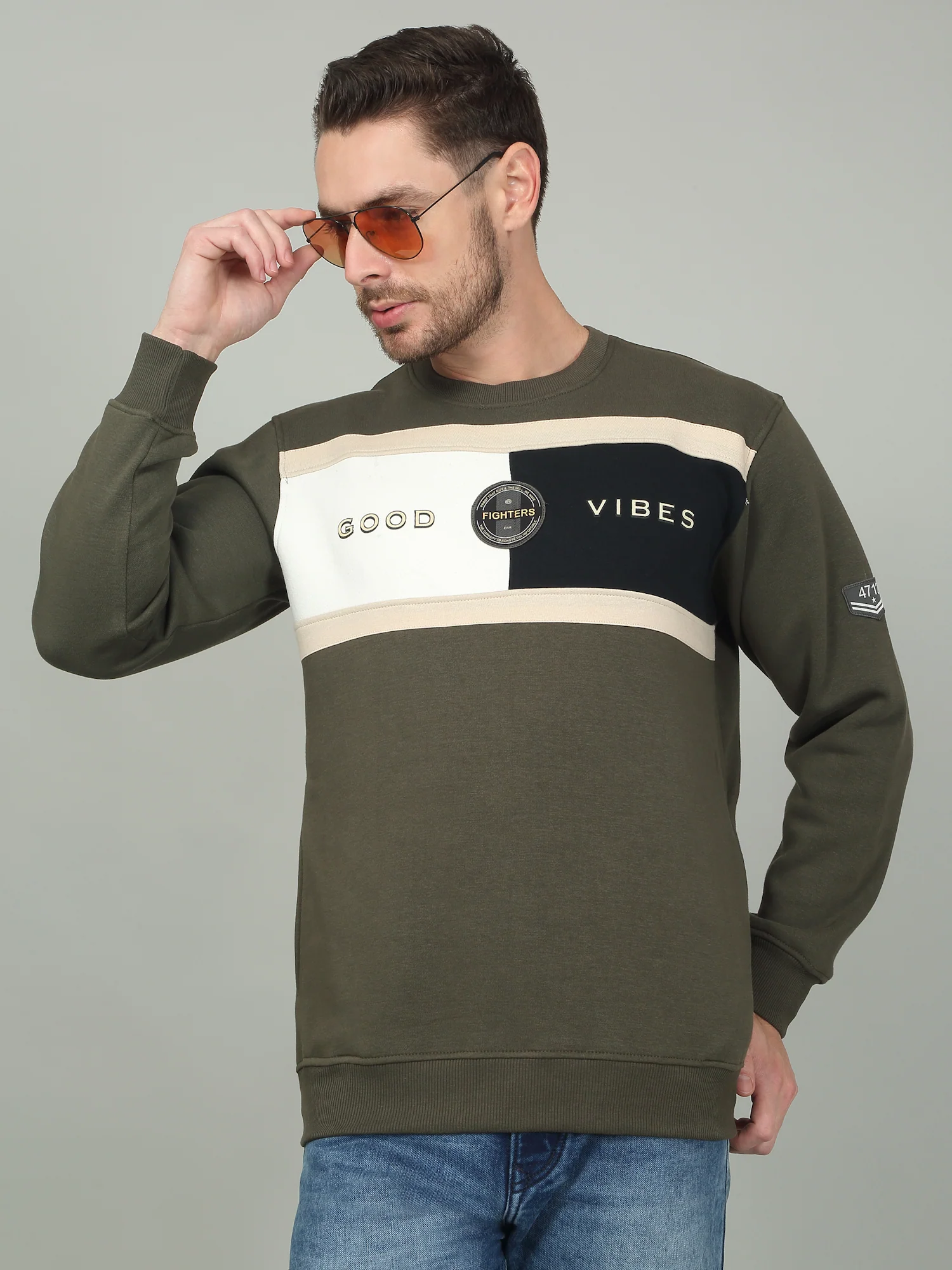 Men's Olive Colorblock Round Neck Sweatshirt - Image 3