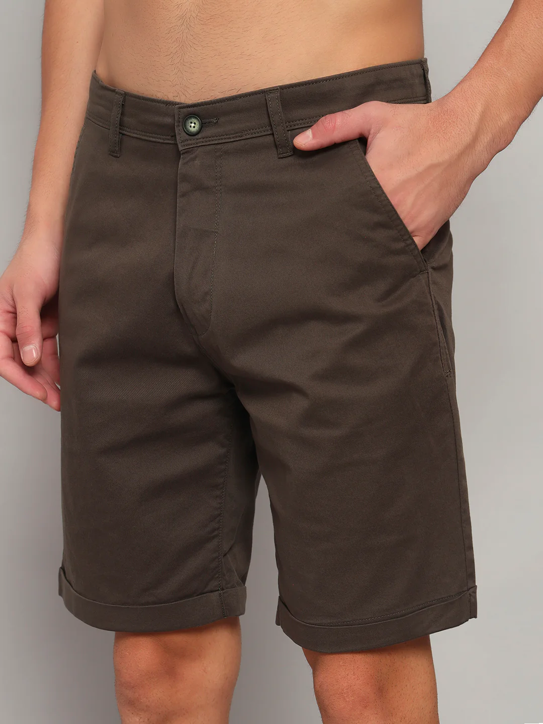 Men's Olive Green Solid Regular Fit Casual Bermuda - Image 5