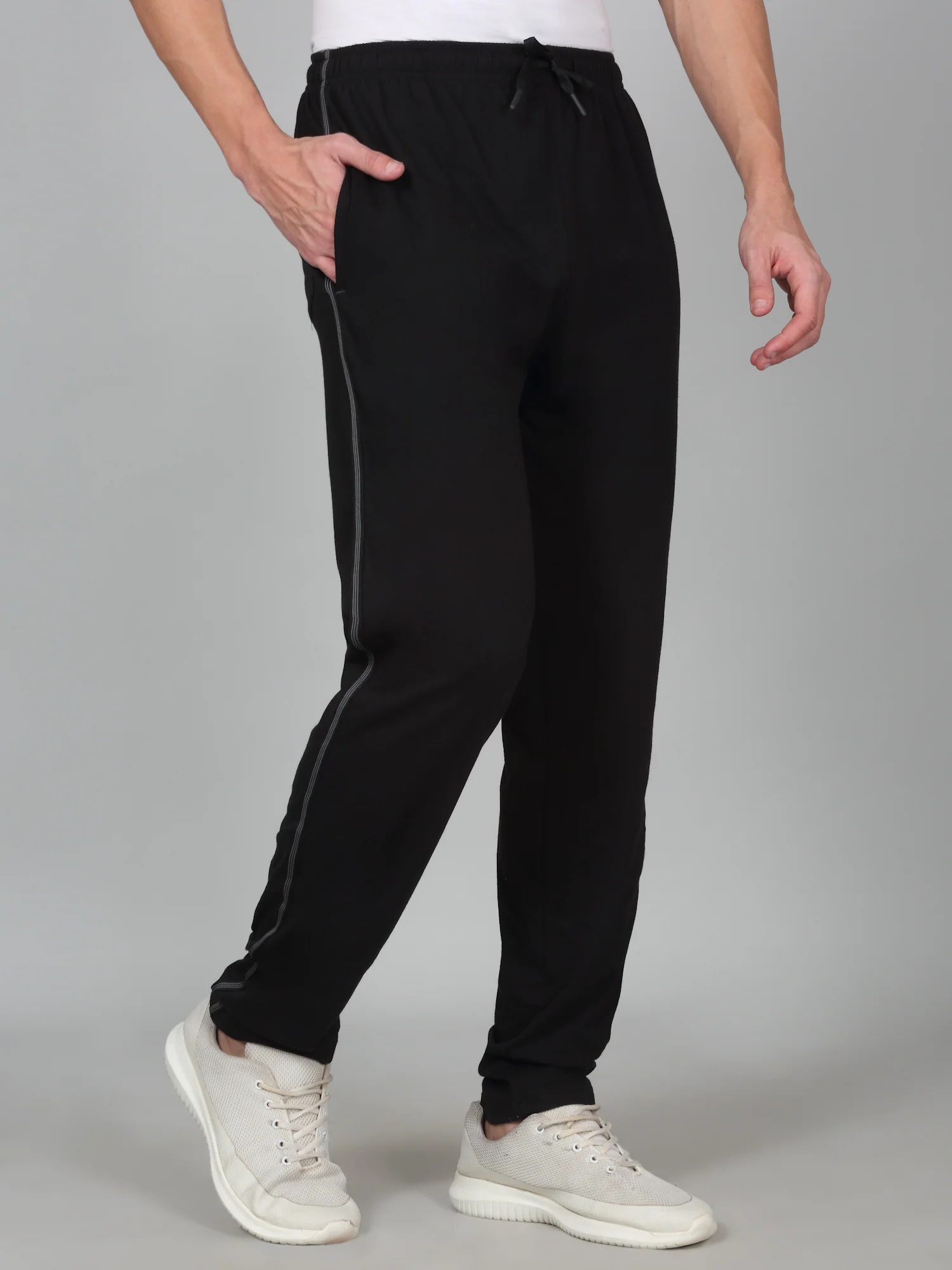 Men's Printed Black Regular Fit Casual Track Pant - Image 4