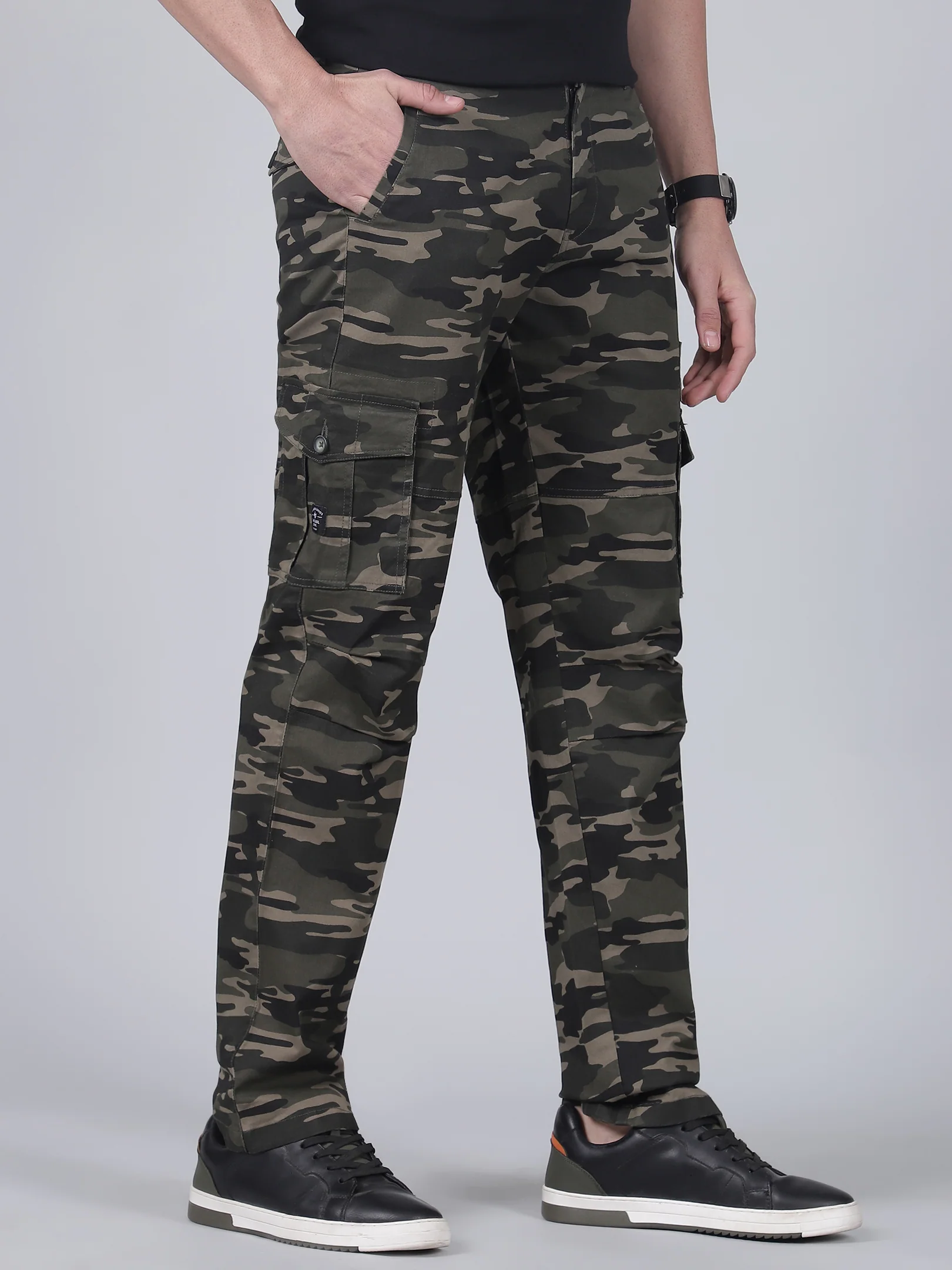 Men's Printed Green Regular Fit Casual Cargo - Image 4