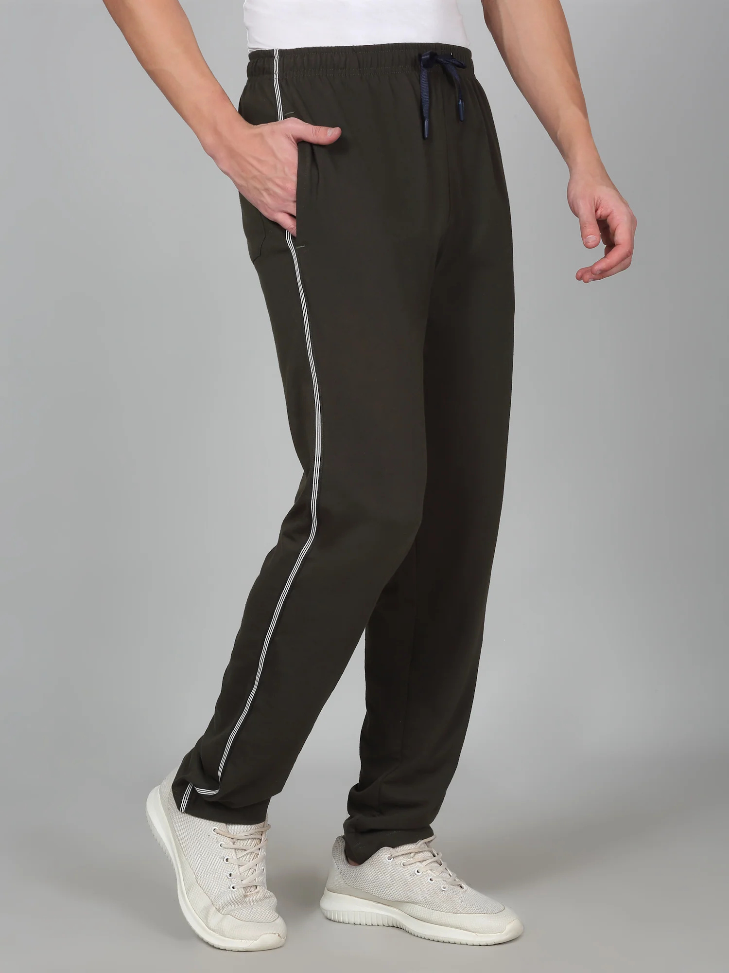Men's Printed Green Regular Fit Casual Track Pant - Image 4