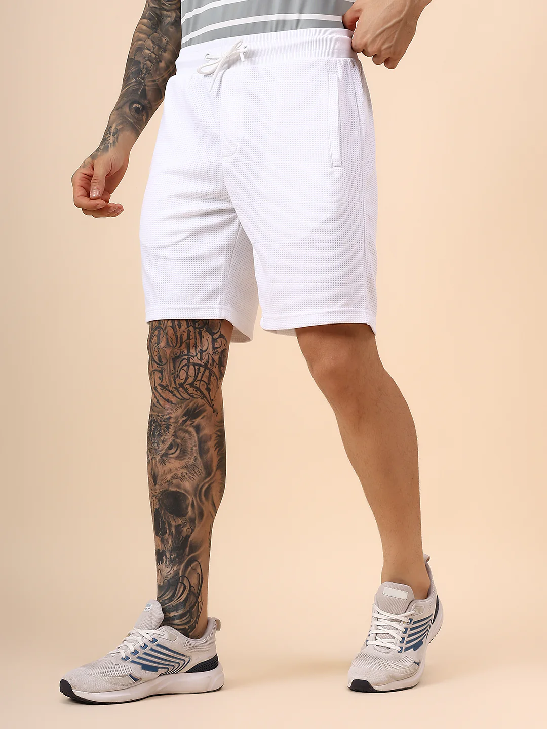 Men's Self Design White Regular Fit Casual Shorts - Image 4