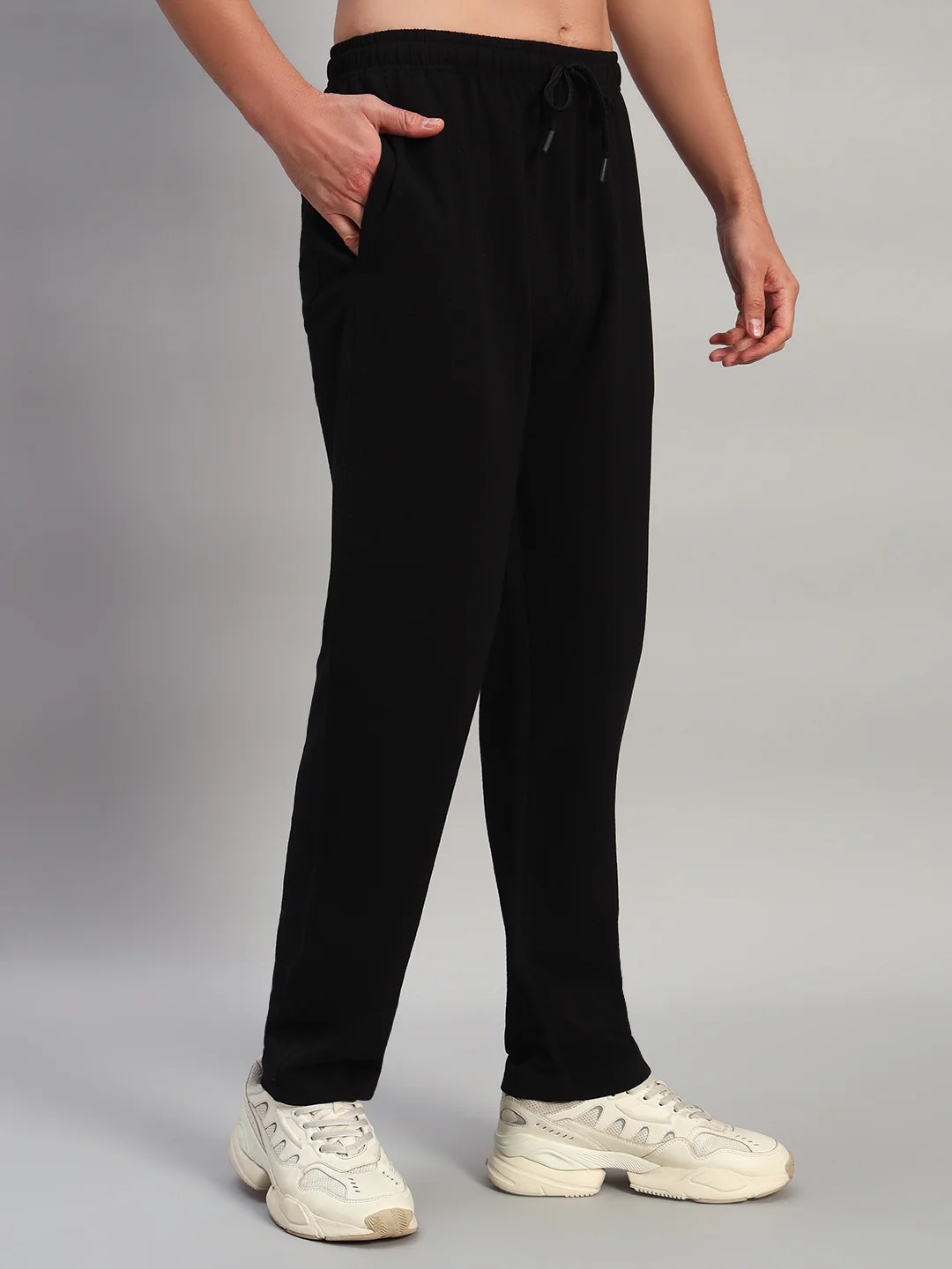 Men's Solid Black Flat Front Mid Rise Regular Fit Casual Track Pant - Image 2