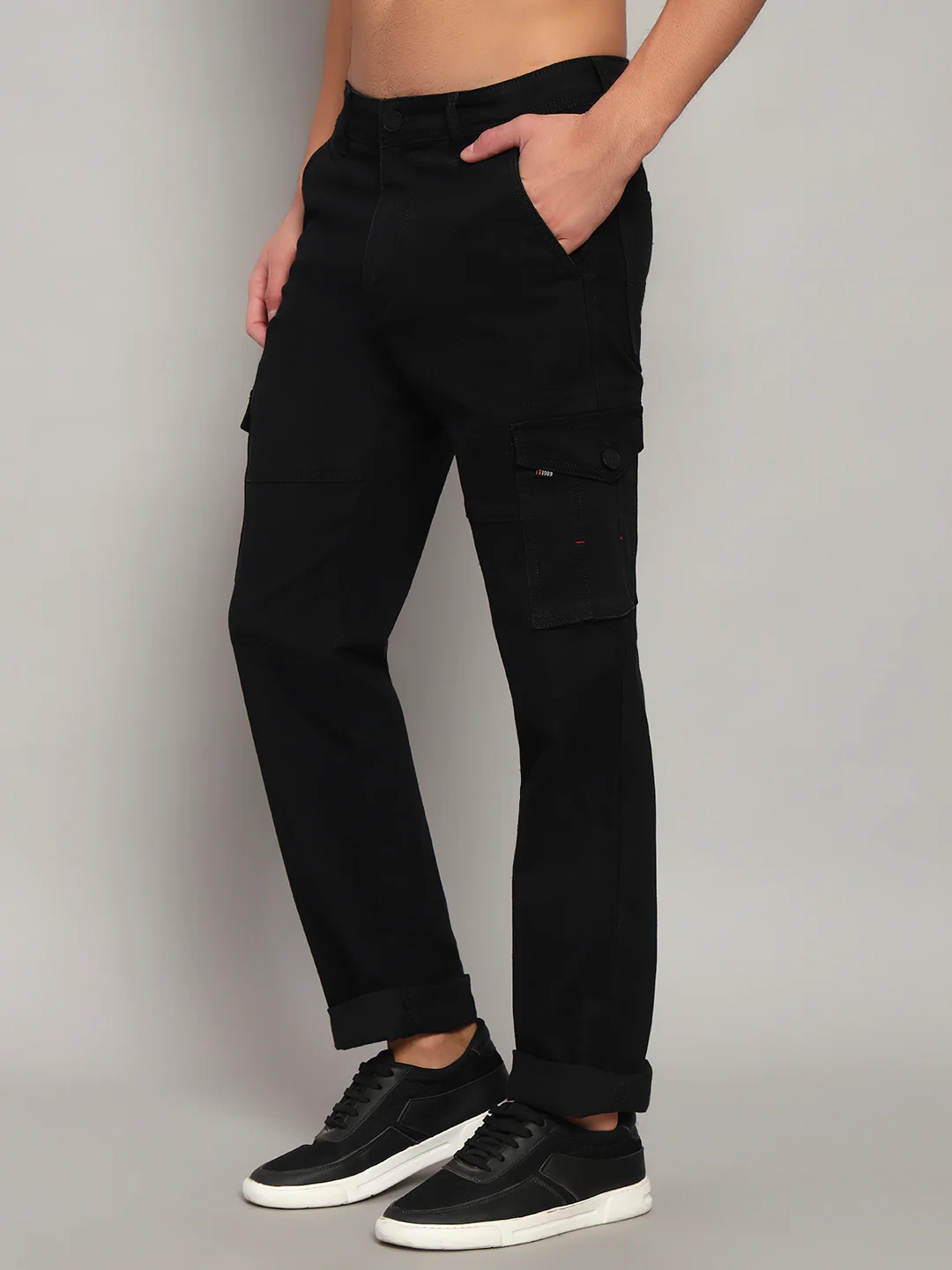 Men's Solid Black Regular Fit Casual Cargo - Image 4