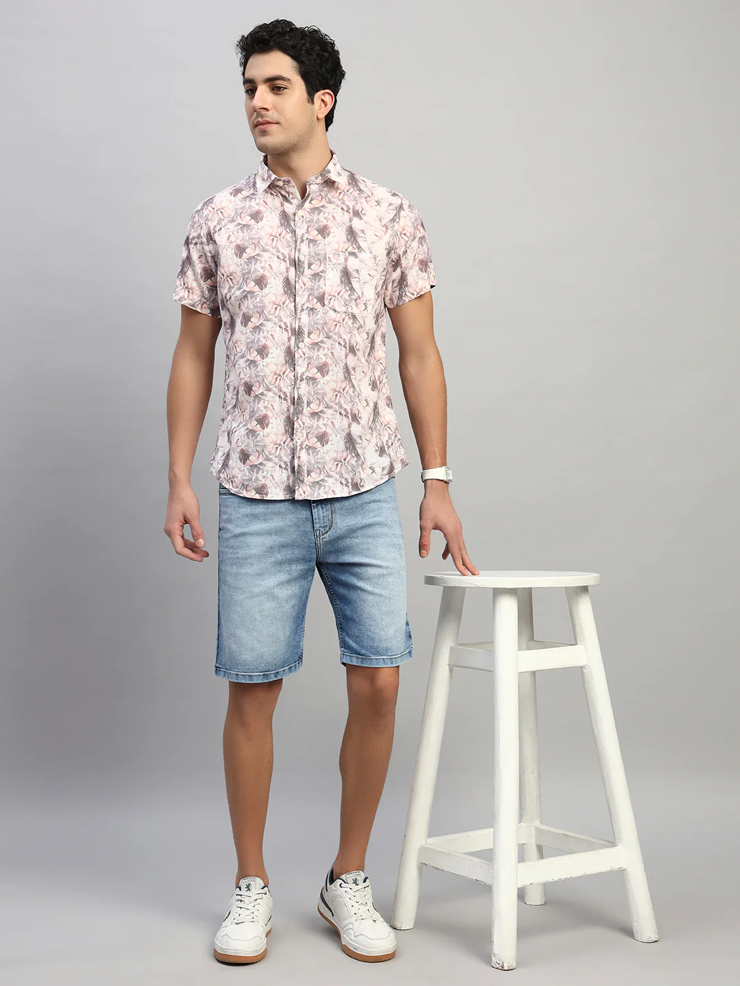 Men's Solid Denim Blue Regular Fit Casual Bermuda - Image 9