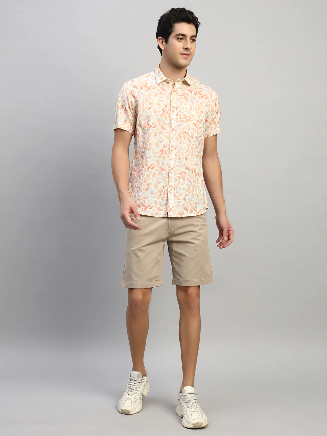 Men's Solid Fawn Regular Fit Casual Bermuda - Image 8