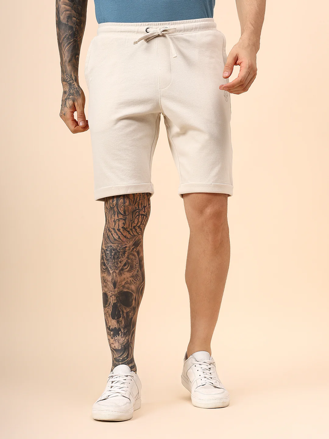 Men's Solid Off White Regular Fit Casual Bermuda - Image 5
