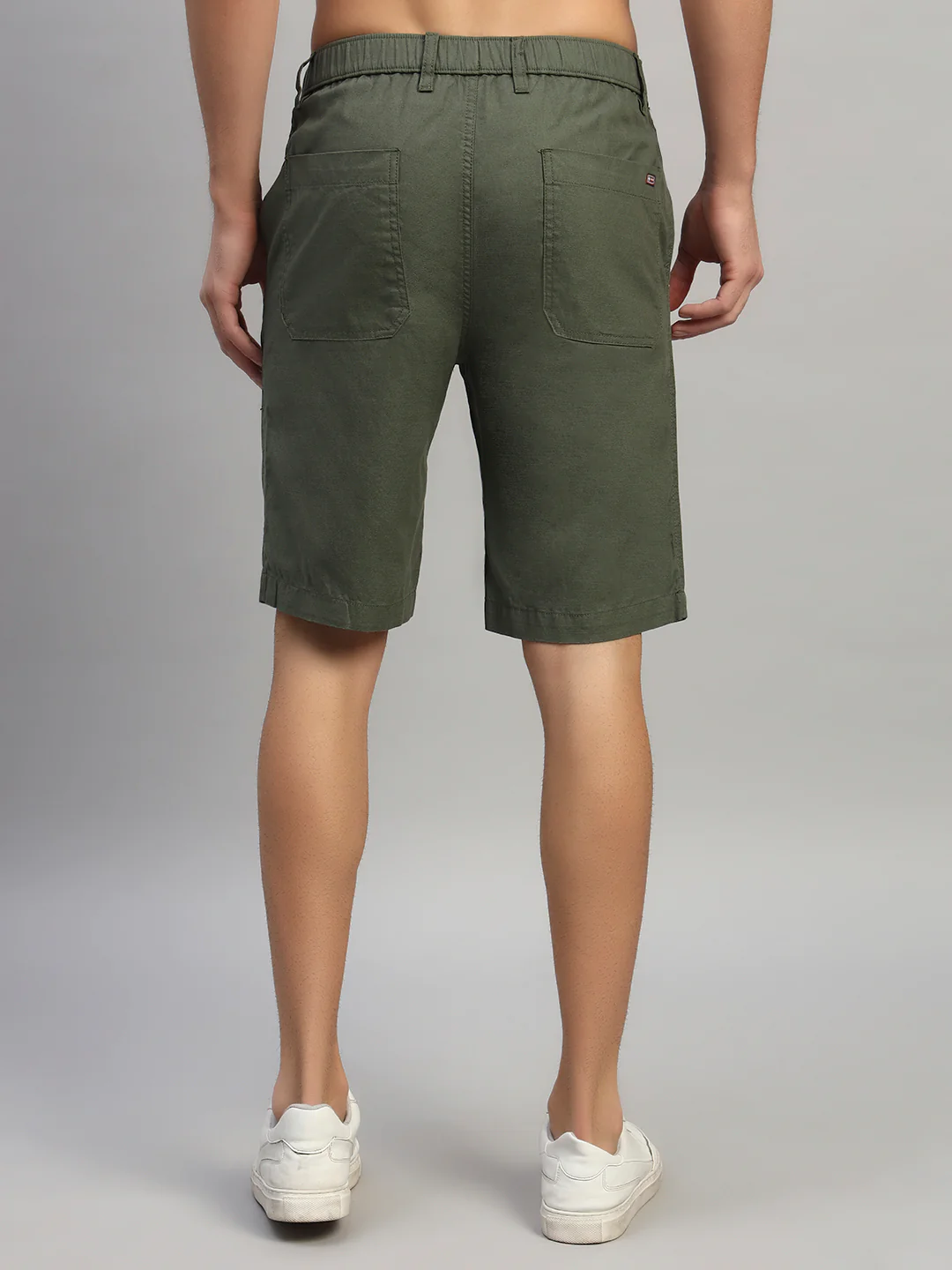 Men's Solid Olive Green Regular Fit Casual Bermuda - Image 4