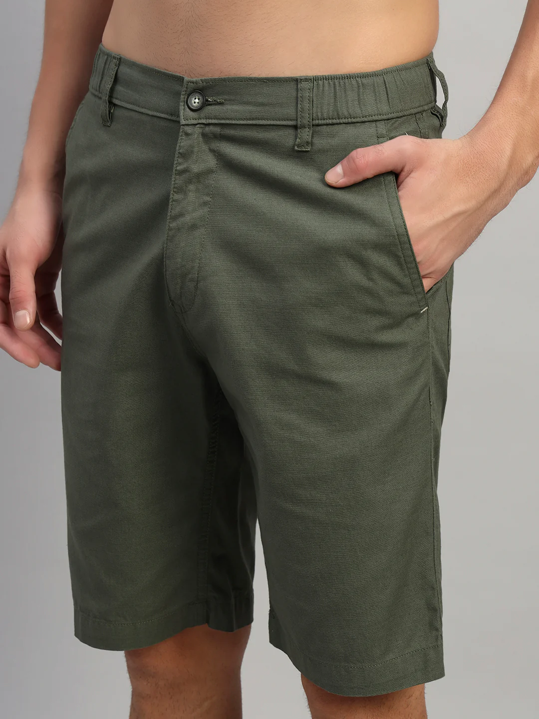 Men's Solid Olive Green Regular Fit Casual Bermuda - Image 7
