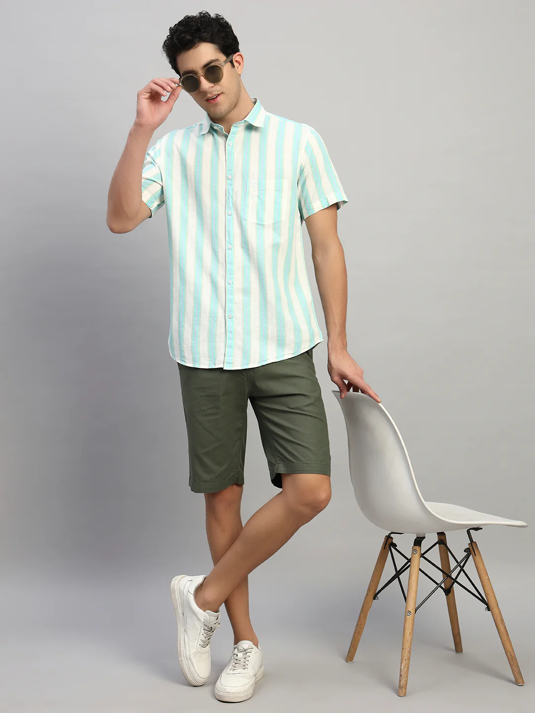 Men's Solid Olive Green Regular Fit Casual Bermuda - Image 8