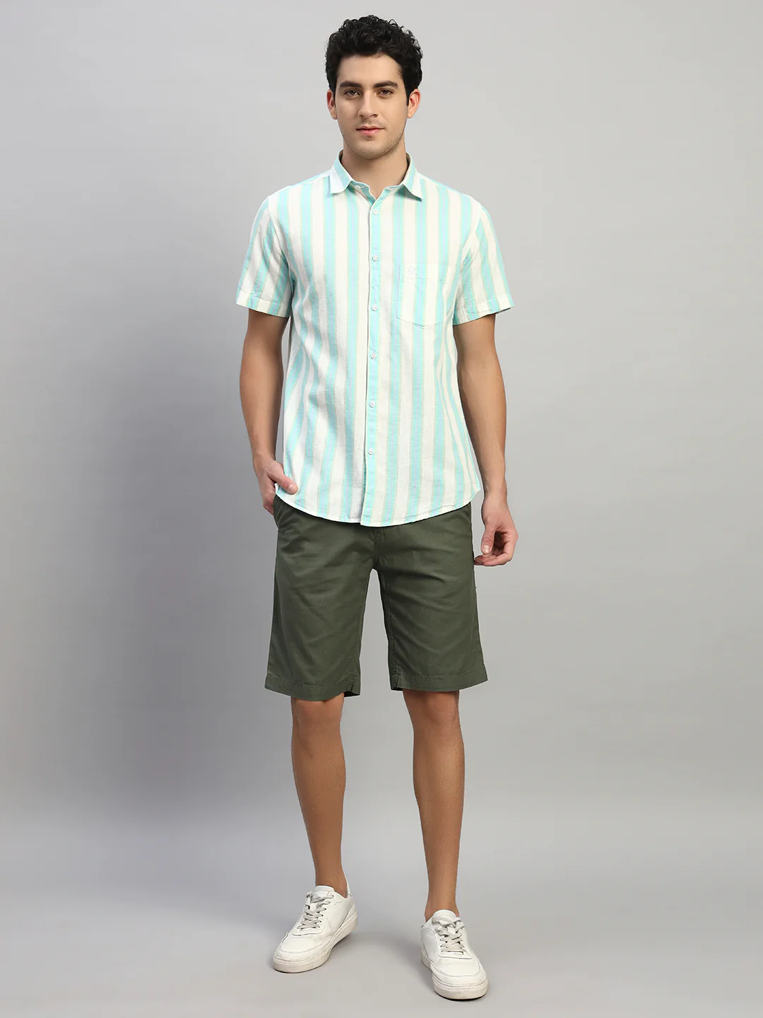Men's Solid Olive Green Regular Fit Casual Bermuda - Image 9