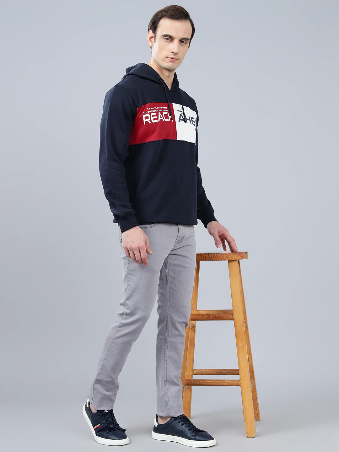 Men's Typography Printed Navy Blue Hoody Neck Sweatshirt - Image 4