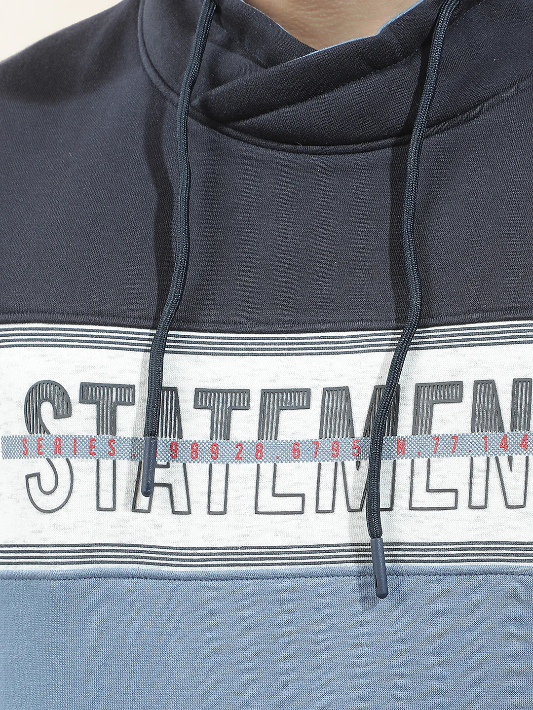 Sweatshirt for Men l Winter Wear Fleece Fabric Mandarin Collar Regular Fit Color Block Pattern - Image 8
