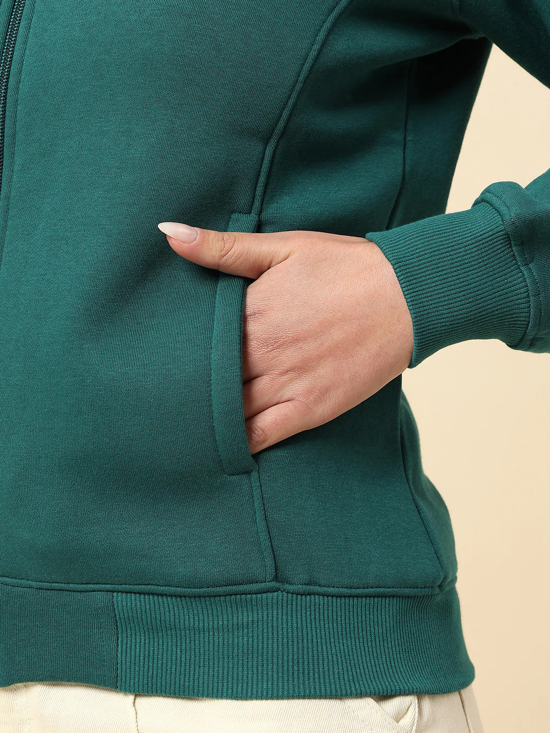 Sweatshirt for Women |Winter Wear Fleece Fabric Zipper Closure Regular Fit Solid Pattern - Image 8