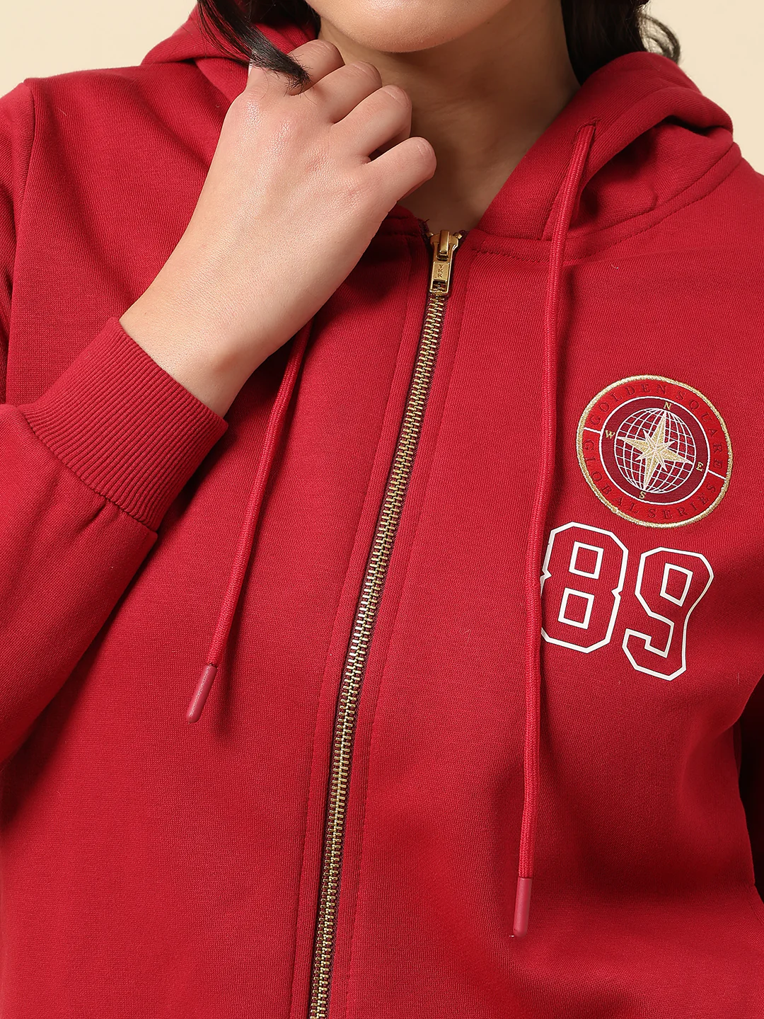 Sweatshirt for Women |Winter Wear Fleece Fabric Zipper Closure Regular Fit Solid Pattern - Image 6