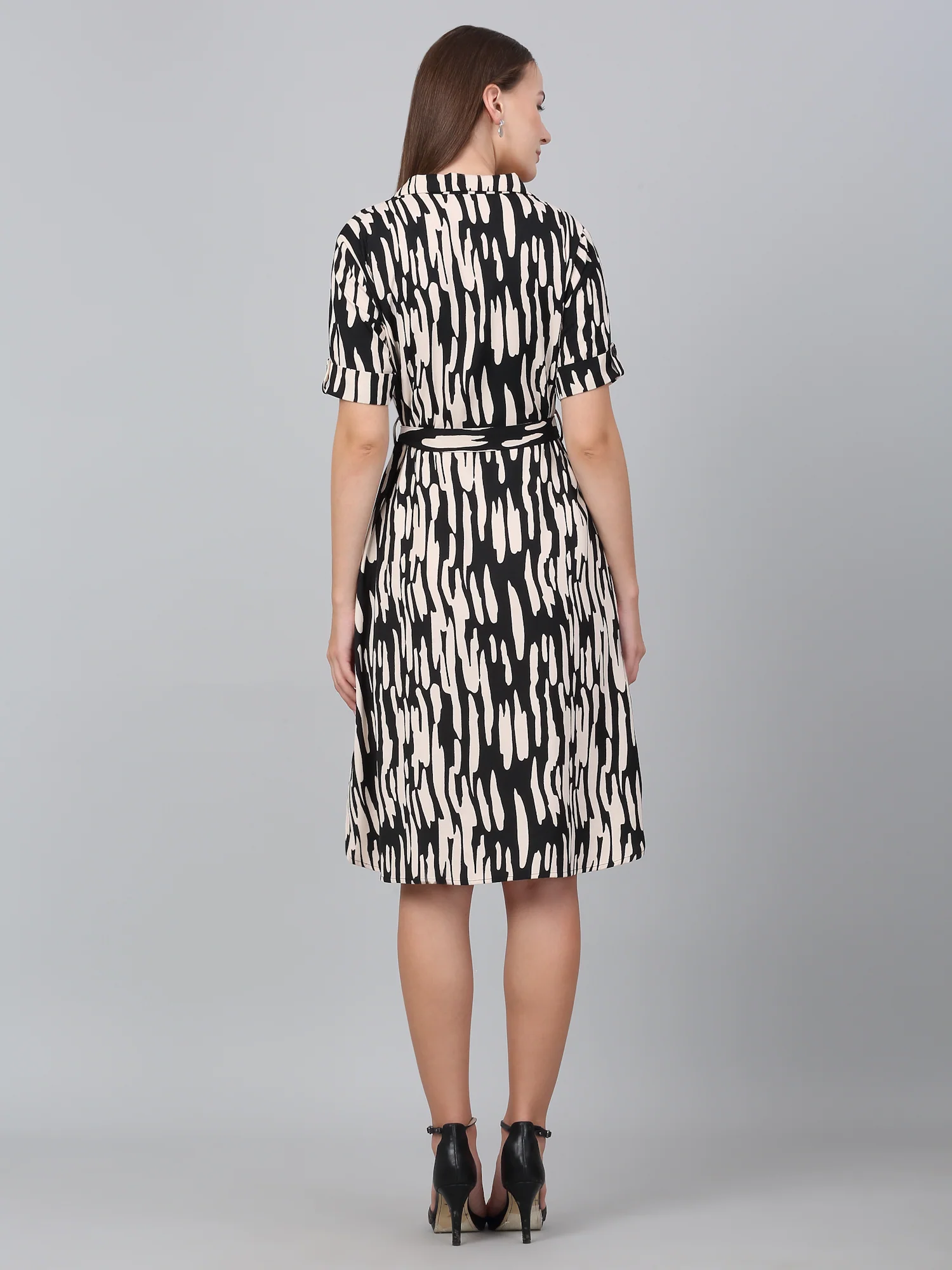 Women Black Shirt Collar Printed Dress - Image 6