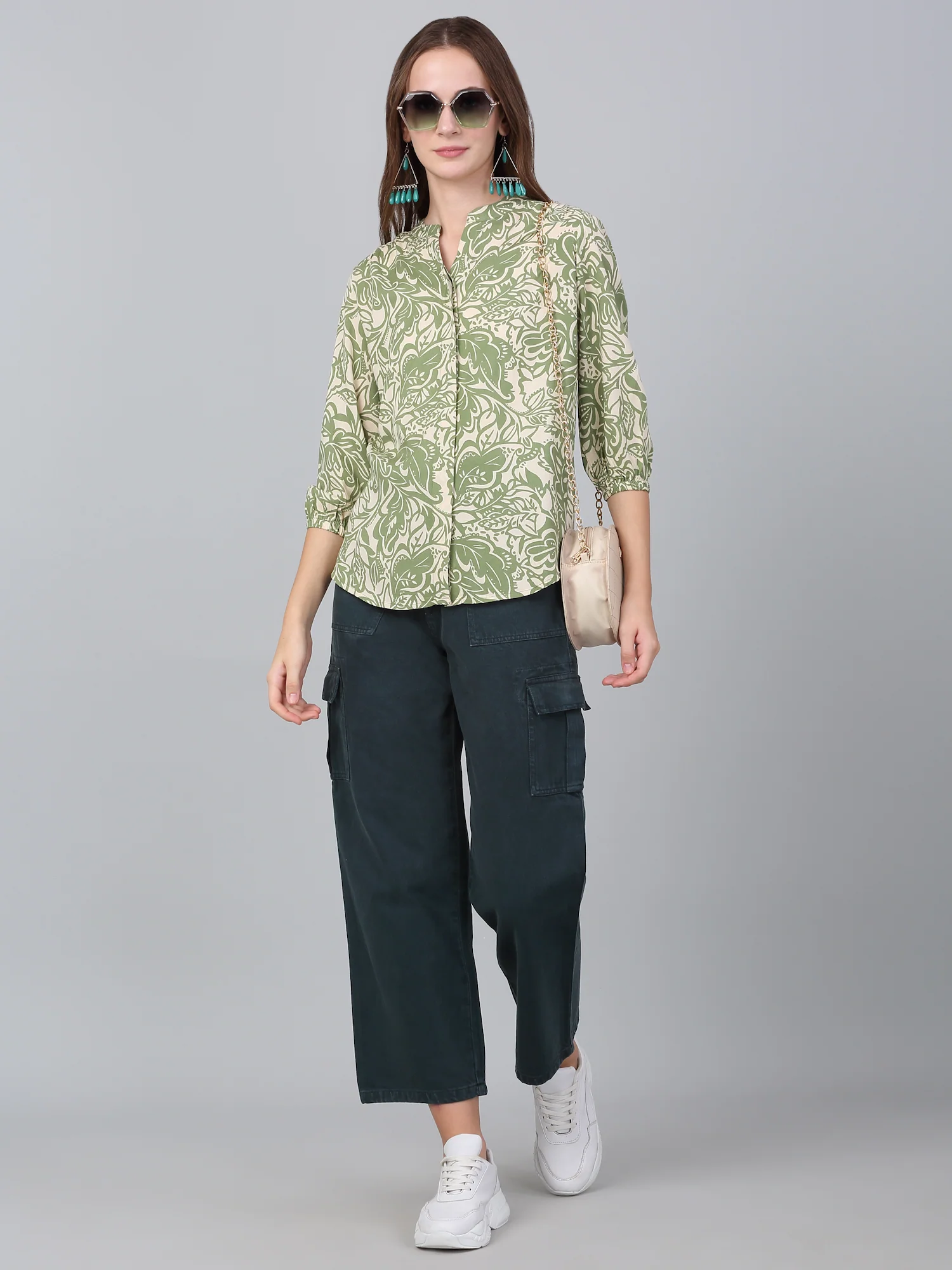 Women Green Printed V-Neck Casual Tunic - Image 2