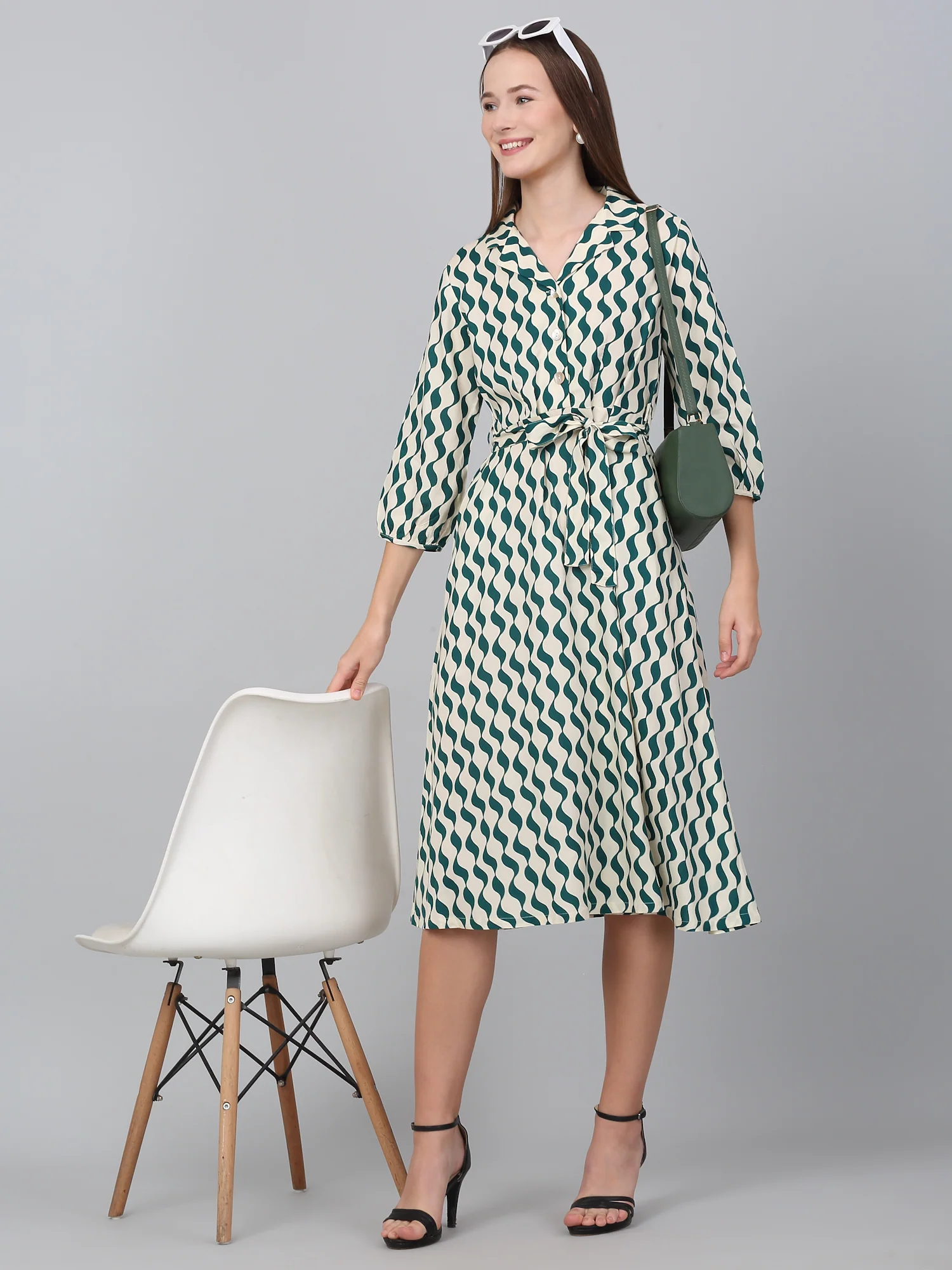 Women Green Shirt Collar Printed Dress - Image 2