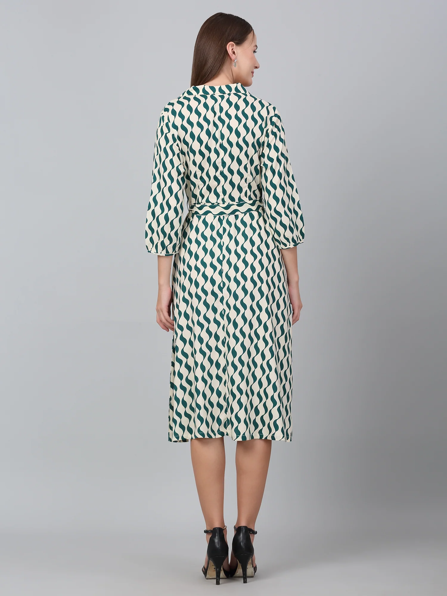 Women Green Shirt Collar Printed Dress - Image 6