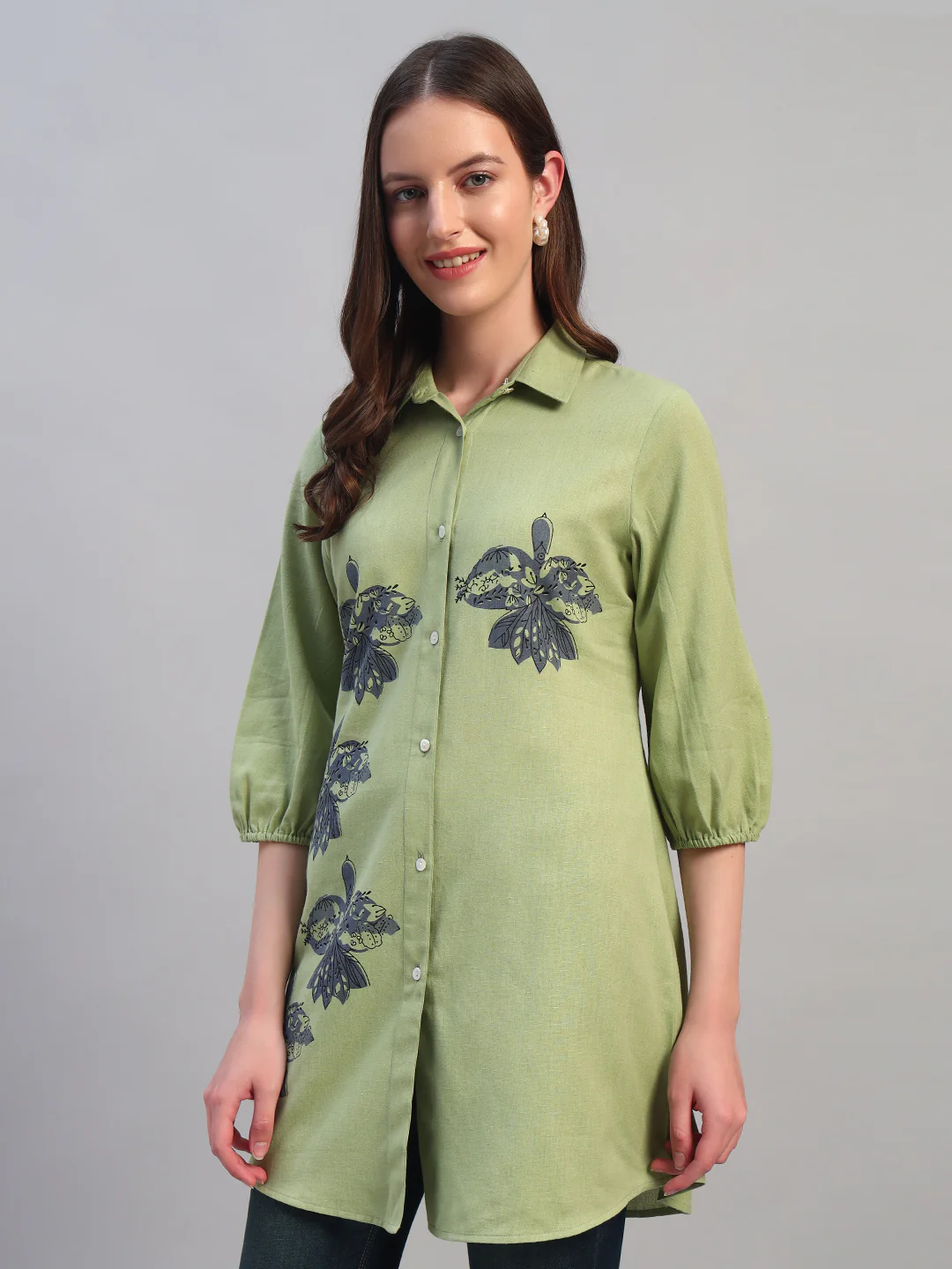 Women Light Green Solid 3/4th Sleeves Casual Long Tunic - Image 3