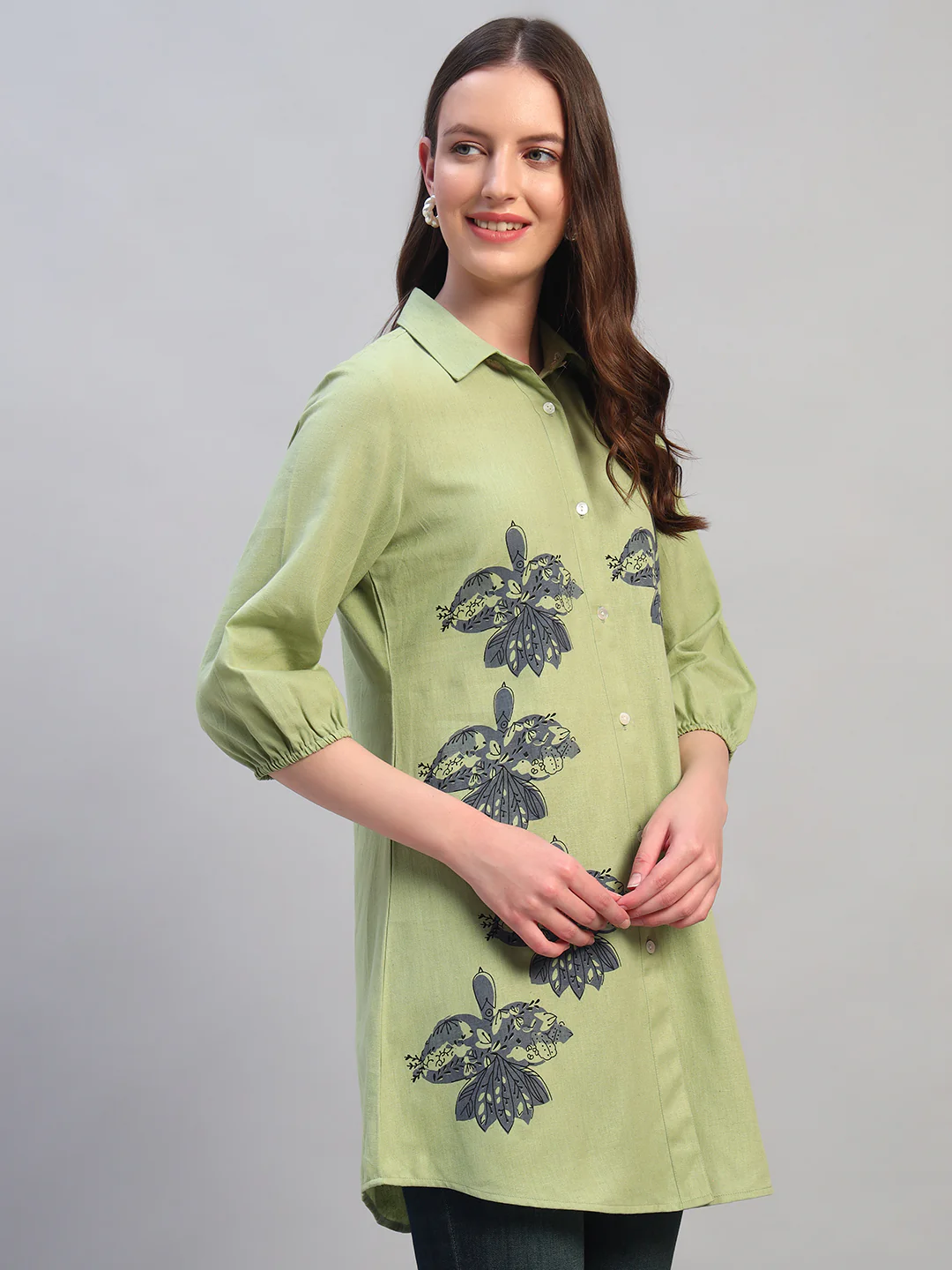 Women Light Green Solid 3/4th Sleeves Casual Long Tunic - Image 5