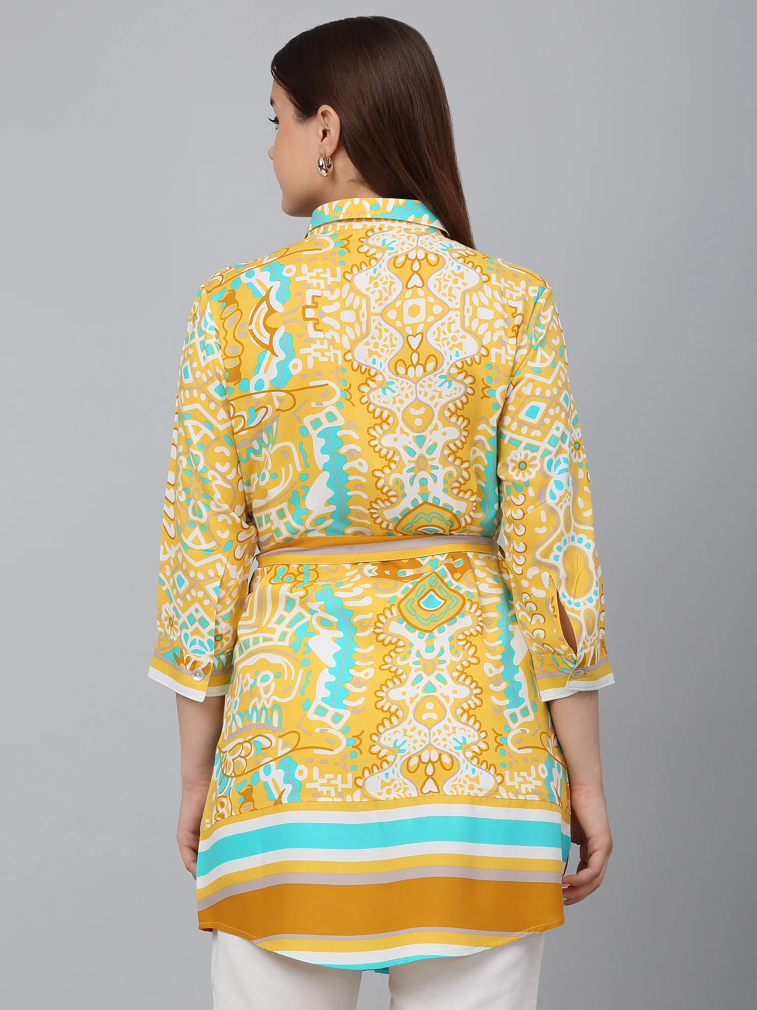 Women Mustard Printed Spread Collar Casual Tunic - Image 2