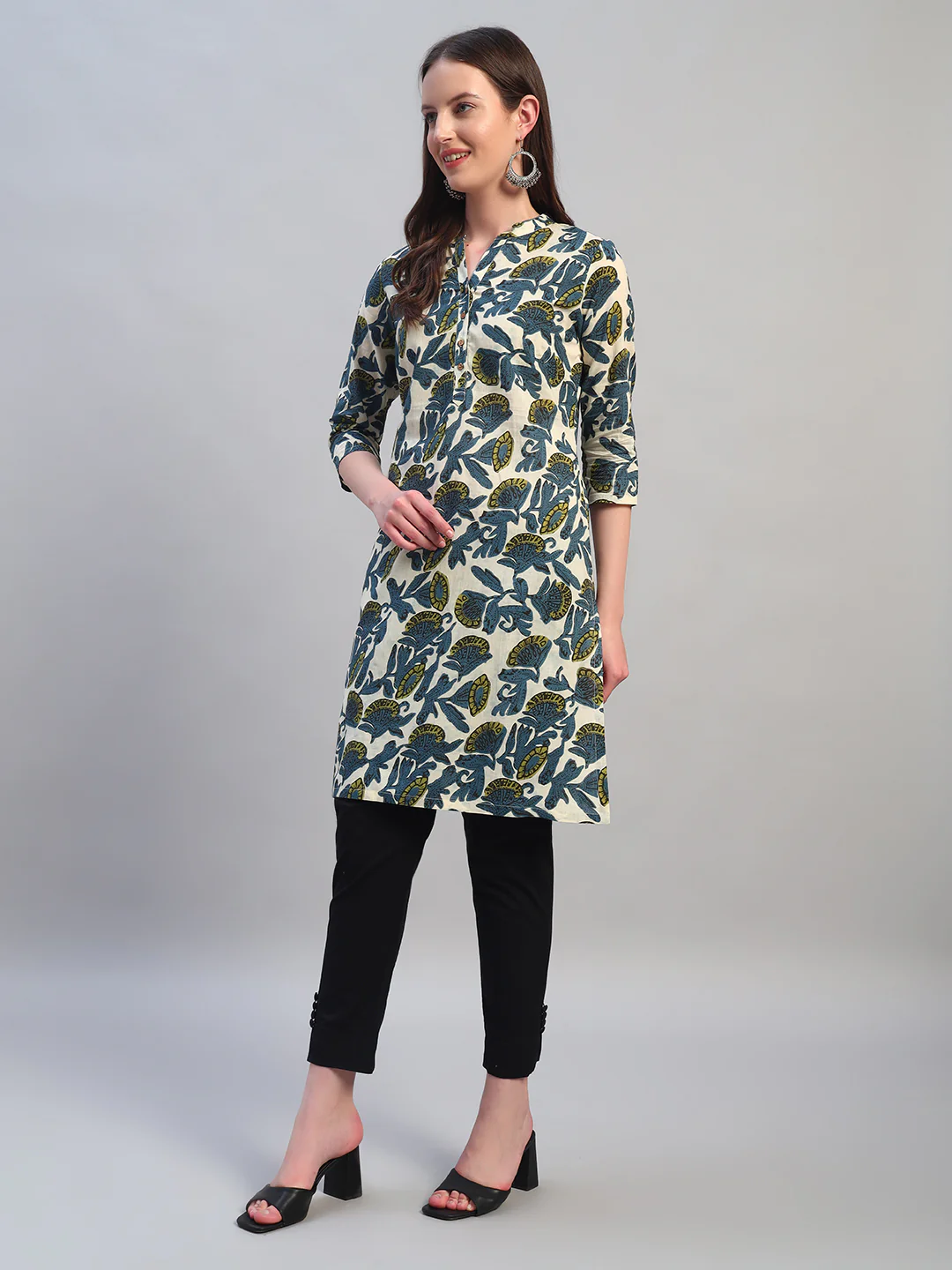 Women Printed Blue 3/4th Sleeves Regular Fit Casual Kurti - Image 3