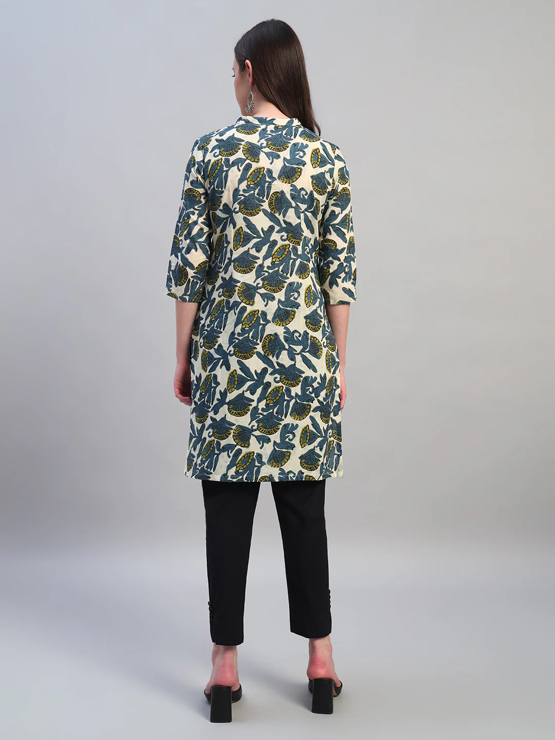 Women Printed Blue 3/4th Sleeves Regular Fit Casual Kurti - Image 4