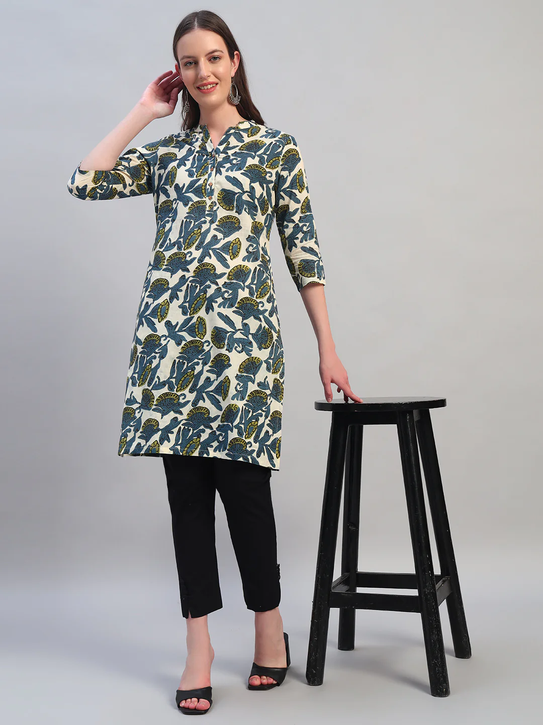 Women Printed Blue 3/4th Sleeves Regular Fit Casual Kurti - Image 8