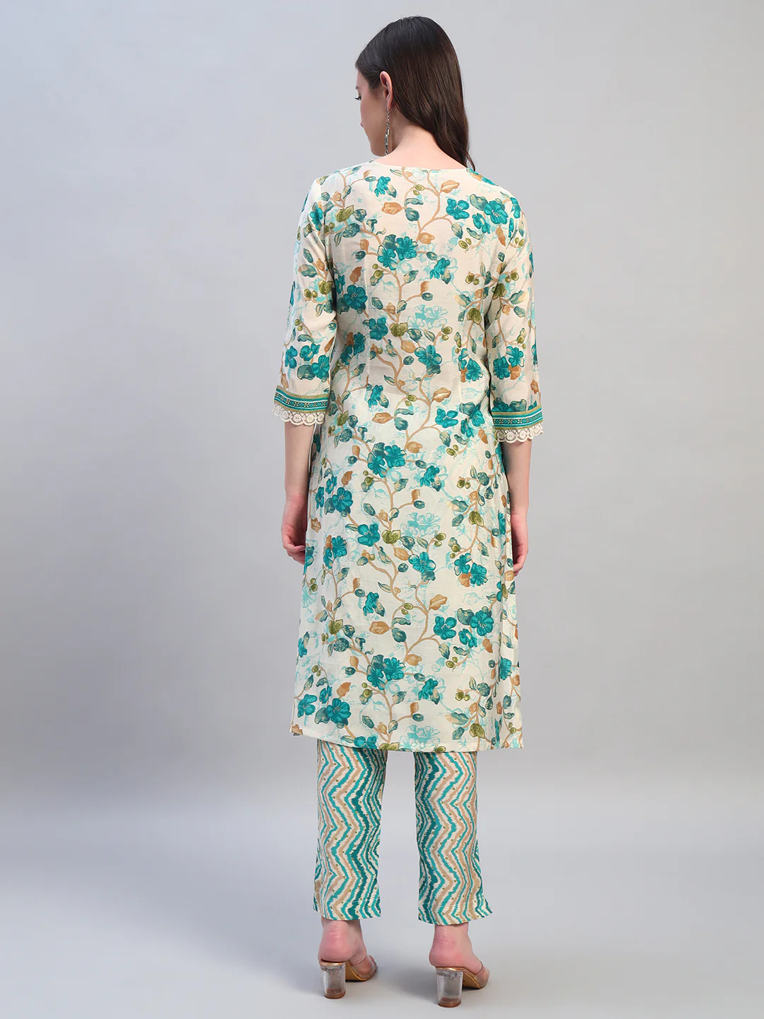 Women Printed Blue V-Neck 3/4th Sleeves Kurti Plazzo Set - Image 4