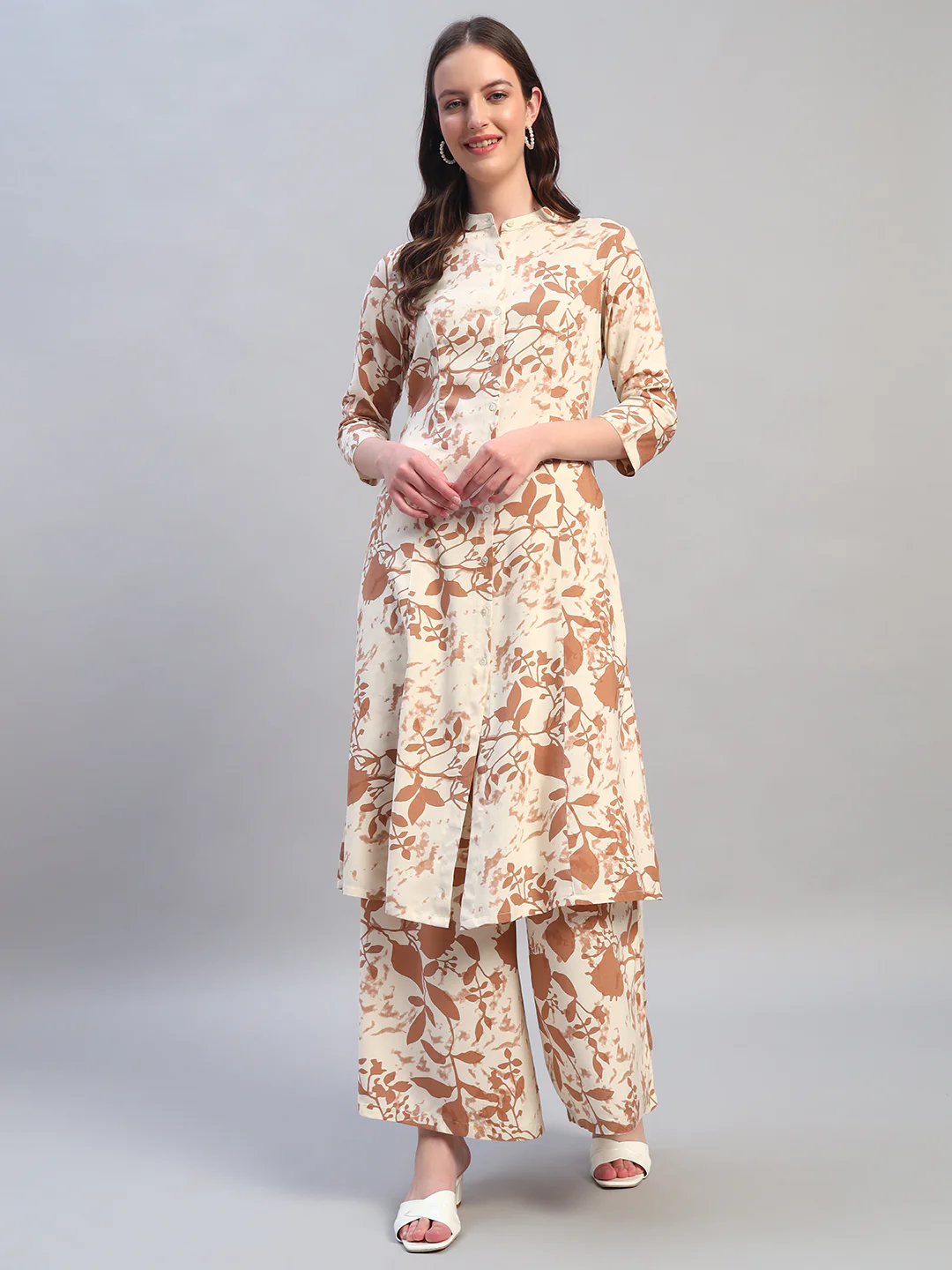 Women Printed Ivory Mandarin Neck 3/4th Sleeves Kurti Plazzo Set - Image 2