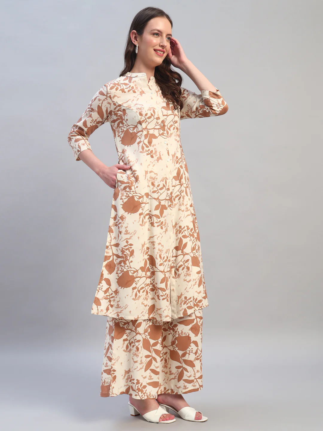 Women Printed Ivory Mandarin Neck 3/4th Sleeves Kurti Plazzo Set - Image 5