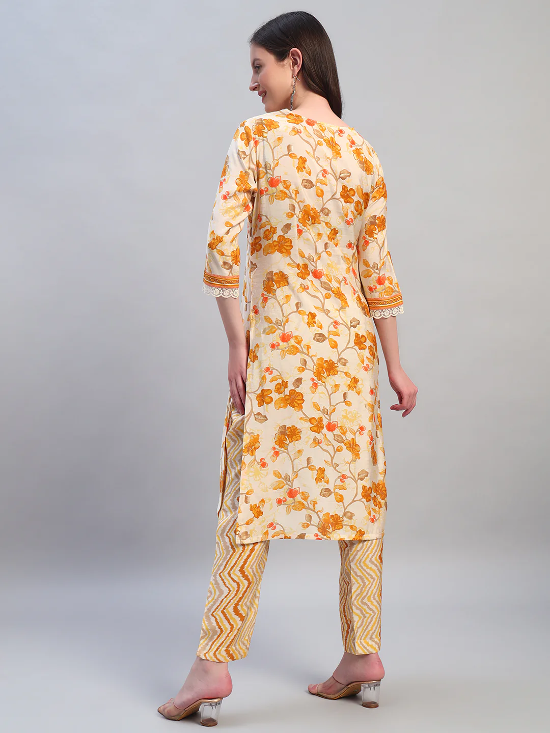 Women Printed Mustard V-Neck 3/4th Sleeves Kurti Plazzo Set - Image 4