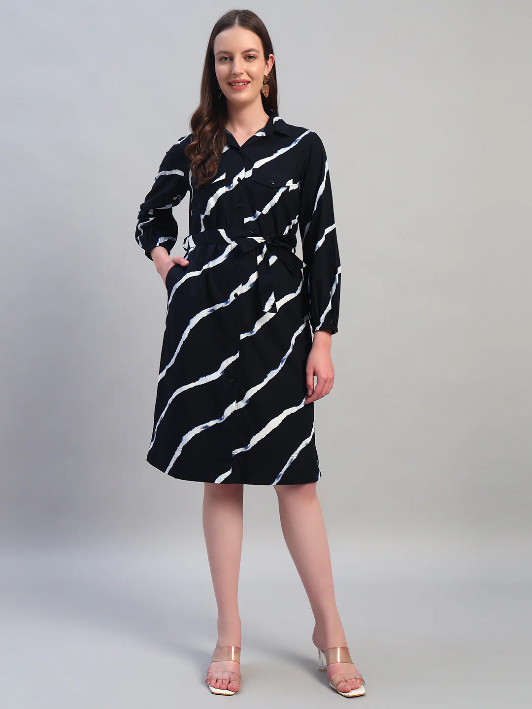 Women Printed Navy Blue Spread Collar Full Sleeves Casual Dress - Image 2