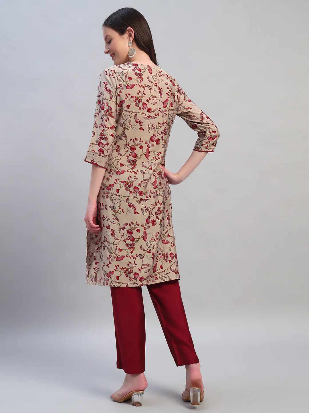 Women Printed Wine V-Neck 3/4th Sleeves Kurti Plazzo Set - Image 4