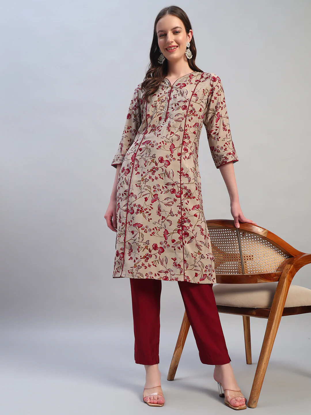 Women Printed Wine V-Neck 3/4th Sleeves Kurti Plazzo Set - Image 9