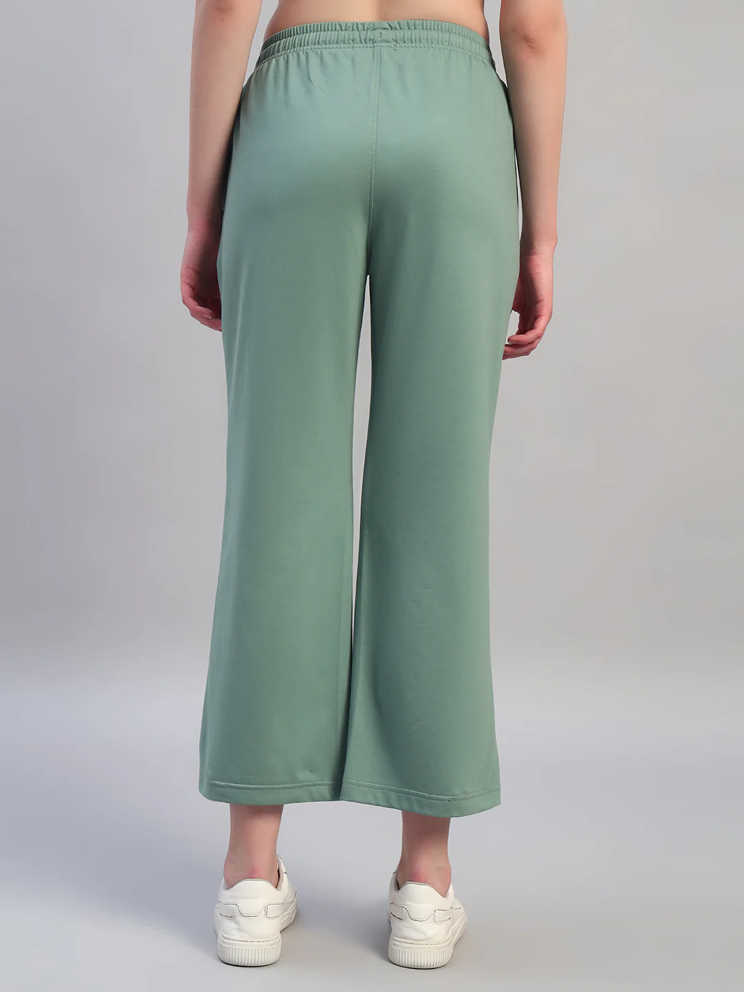 Women Solid Green Regular Fit Casual Track Pant - Image 3