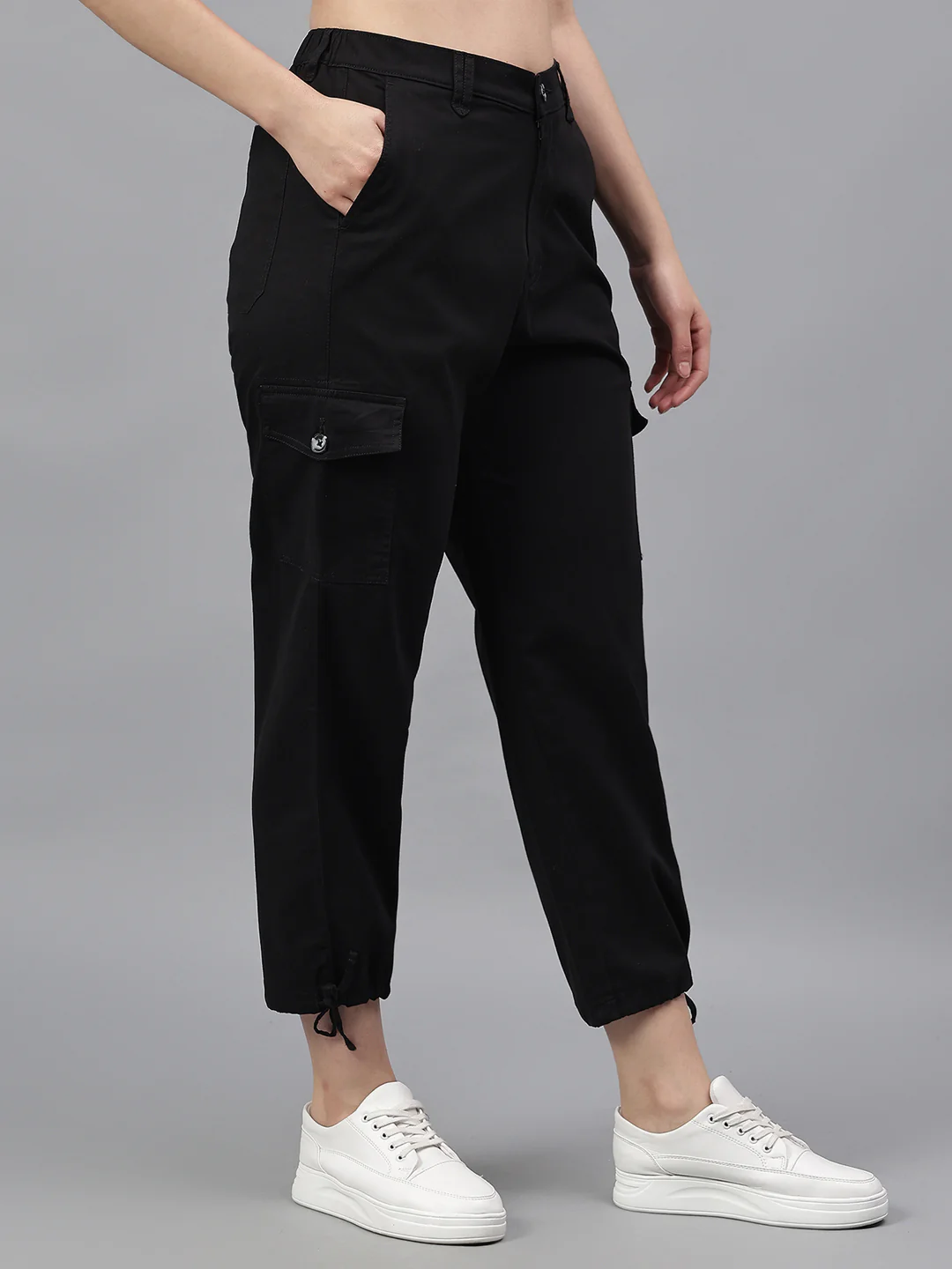 Women's Black Solid Regular Fit Casual Cargo - Image 4