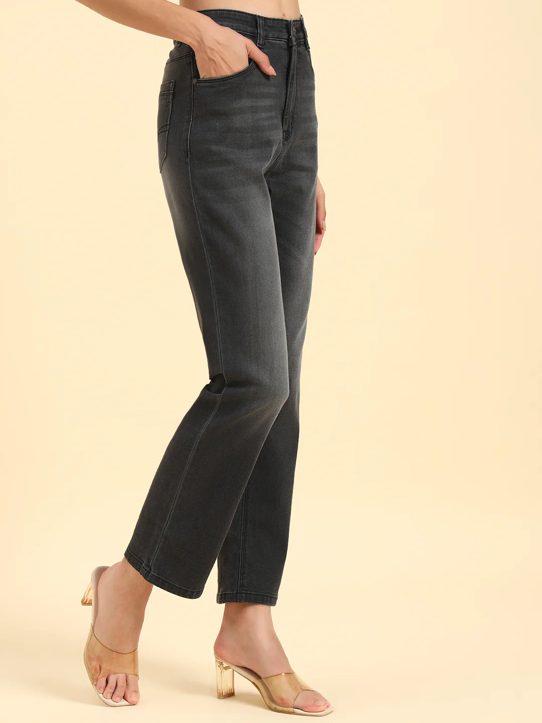 Women's Black Solid Regular Fit Casual Jeans - Image 5