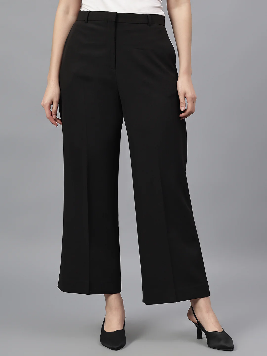 Women's Black Solid Regular Fit Formal Trosuer - Image 2
