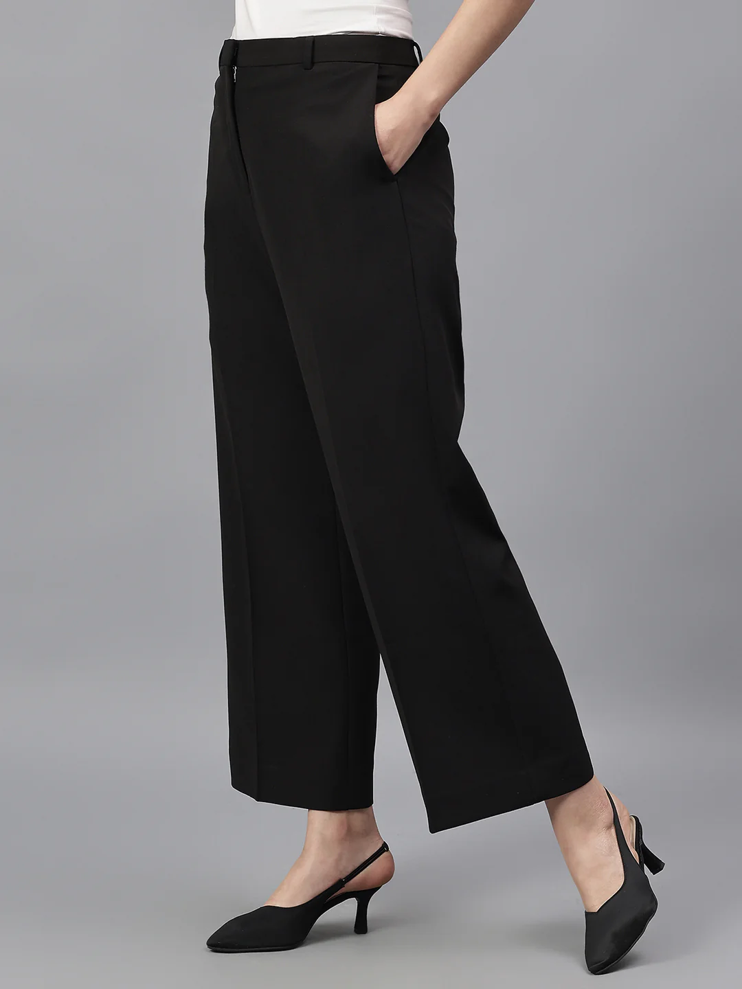 Women's Black Solid Regular Fit Formal Trosuer - Image 3