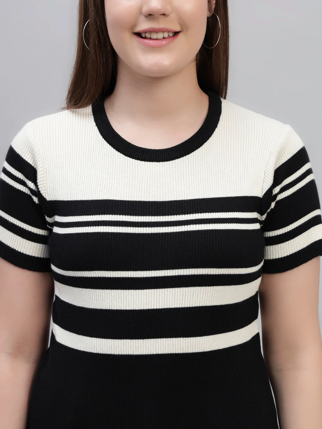 Women's Black Striped Half Sleeves Round Neck Casual T Shirt - Image 8