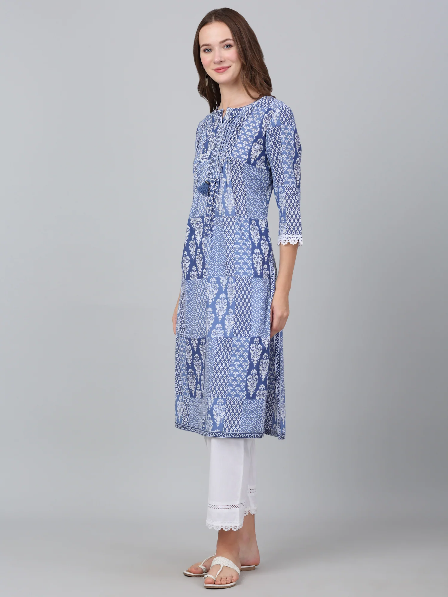 Women's Blue Floral Print Casual Kurta Plazzo Set - Image 3