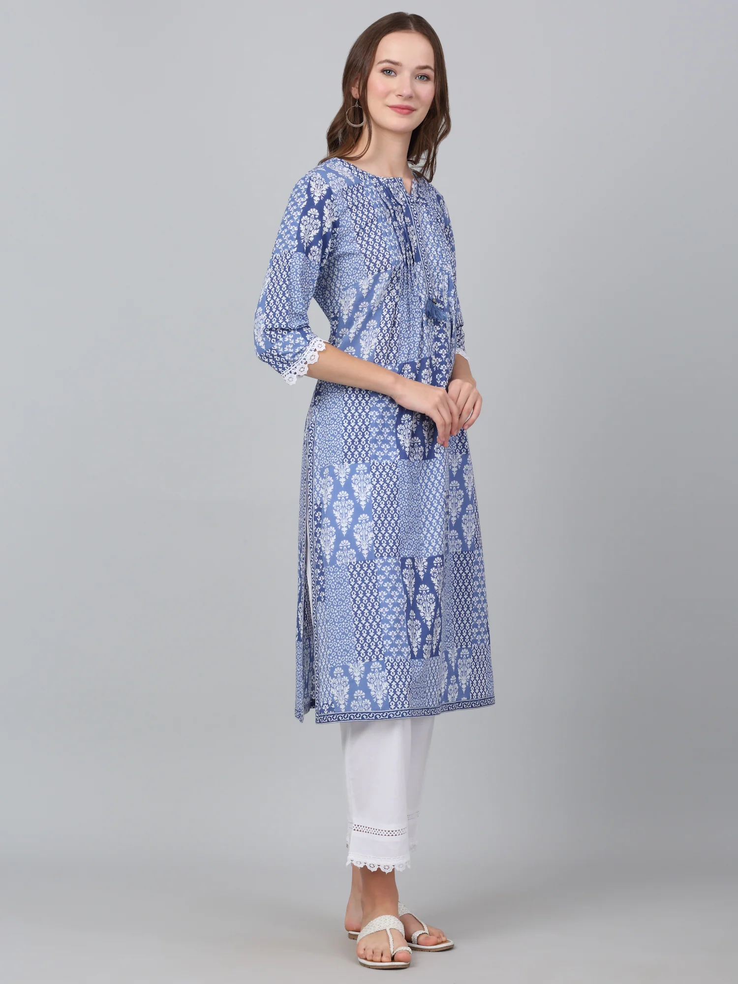 Women's Blue Floral Print Casual Kurta Plazzo Set - Image 4