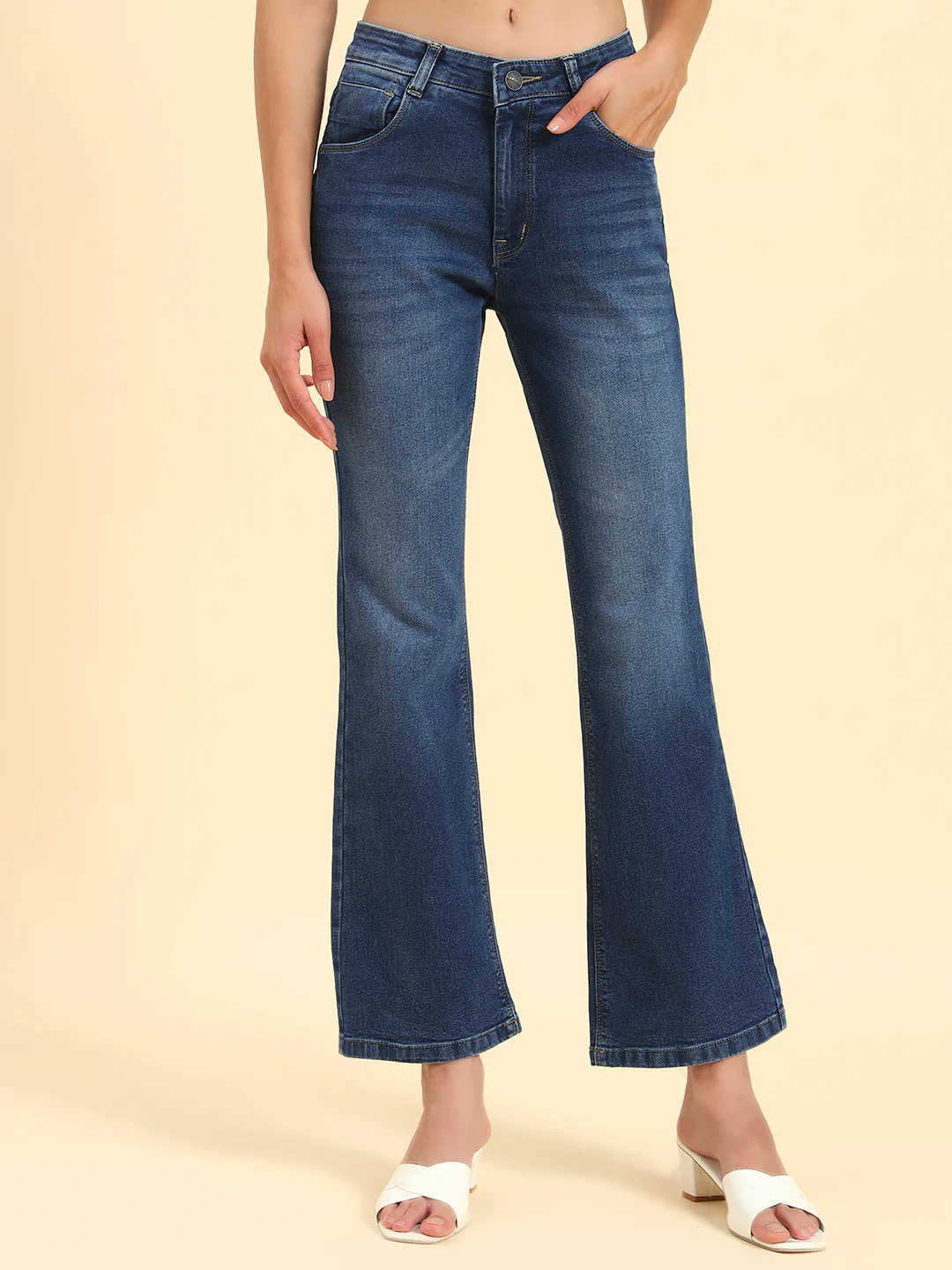 Women's Blue Solid Regular Fit Casual Jeans - Image 3