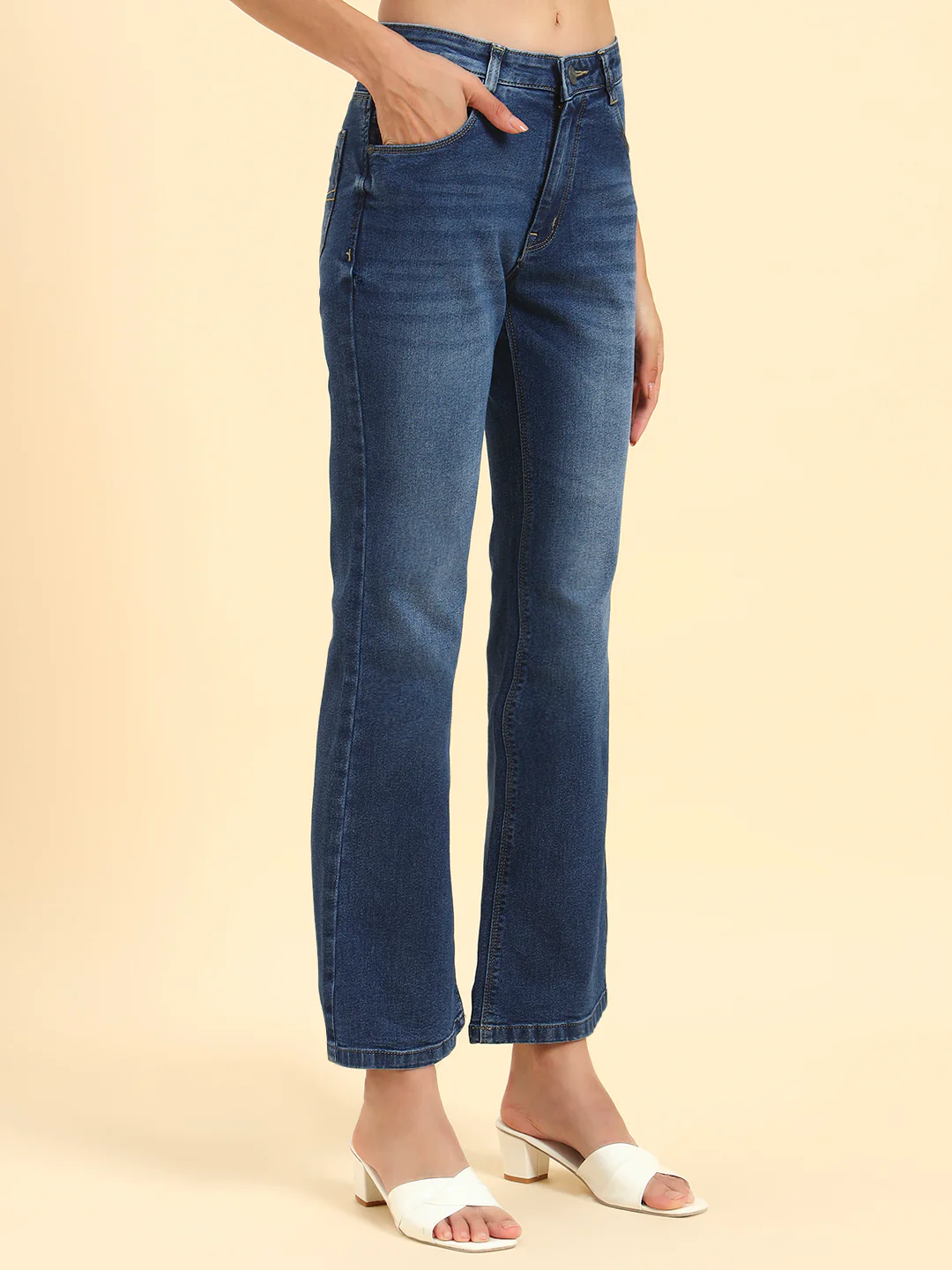 Women's Blue Solid Regular Fit Casual Jeans - Image 5
