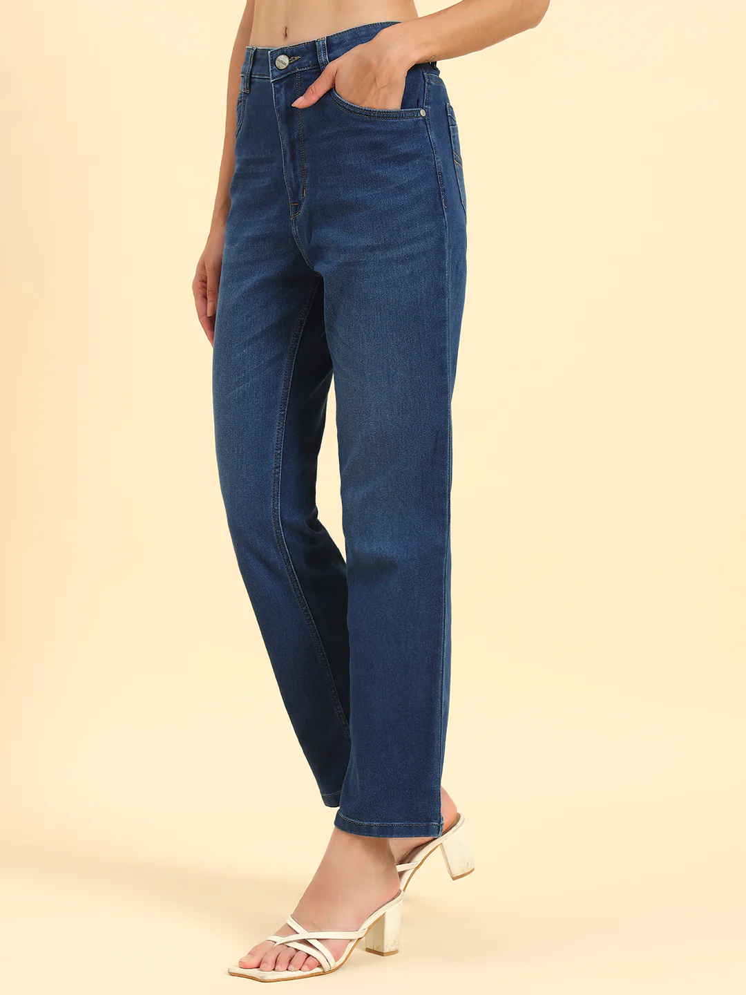Women's Blue Solid Regular Fit Casual Jeans - Image 4