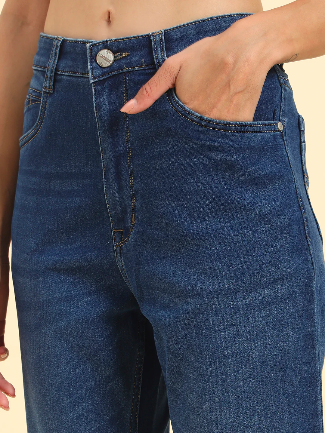 Women's Blue Solid Regular Fit Casual Jeans - Image 8