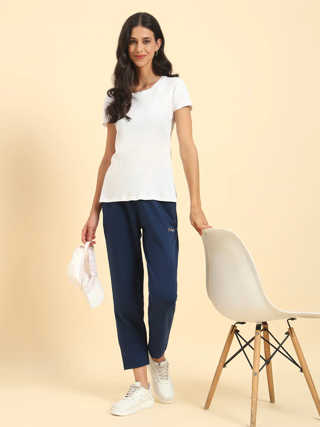 Women's Blue Solid Regular Fit Casual Track Pant - Image 9